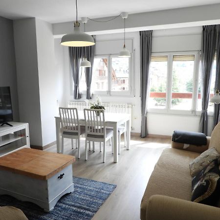 Bassiero Apartament Esterri d'Àneu Buitenkant foto