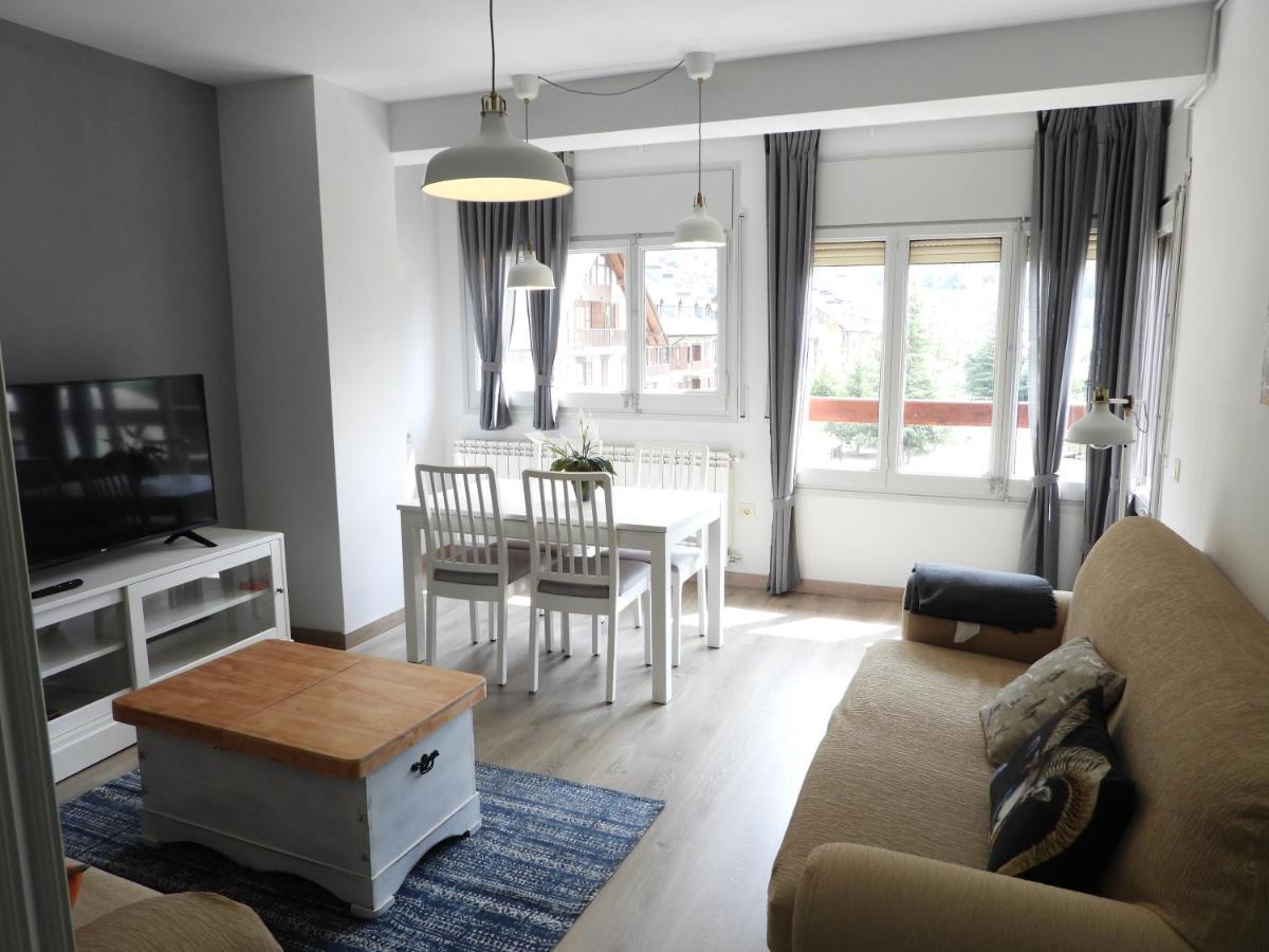Bassiero Apartament Esterri d'Àneu Buitenkant foto