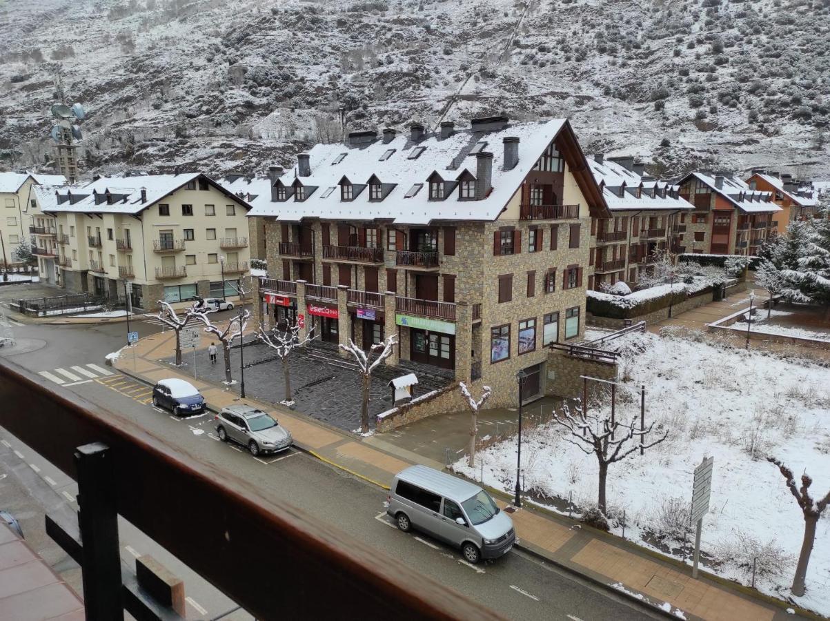 Bassiero Apartament Esterri d'Àneu Buitenkant foto