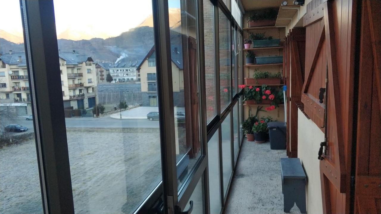 Bassiero Apartament Esterri d'Àneu Buitenkant foto